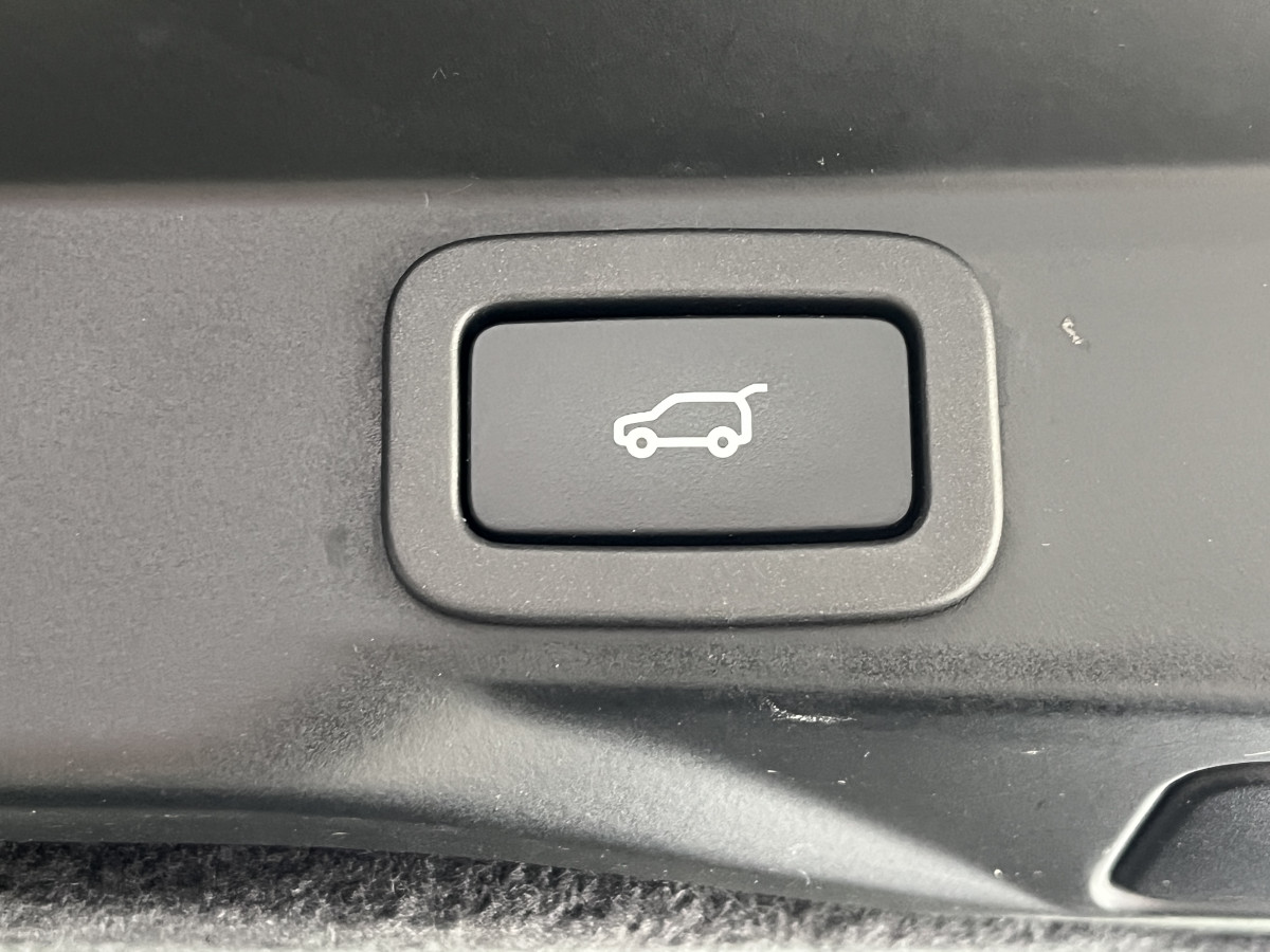 LAND ROVER RANGE ROVER SPORT 2,0 P400E PHEV 404 HSE 4X4  ATTELAGE TOIT PANORAMIQUE GPS CAMERA KEYLESS  REGULATEUR LIMITEUR HIFI MERIDIAN PHARES  MATRIX LED SUSPENSION PNEUMATIQUE JANTE 21 EXCELLENT ETAT