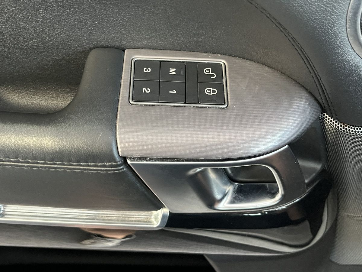 LAND ROVER RANGE ROVER SPORT 2,0 P400E PHEV 404 HSE 4X4  ATTELAGE TOIT PANORAMIQUE GPS CAMERA KEYLESS  REGULATEUR LIMITEUR HIFI MERIDIAN PHARES  MATRIX LED SUSPENSION PNEUMATIQUE JANTE 21 EXCELLENT ETAT