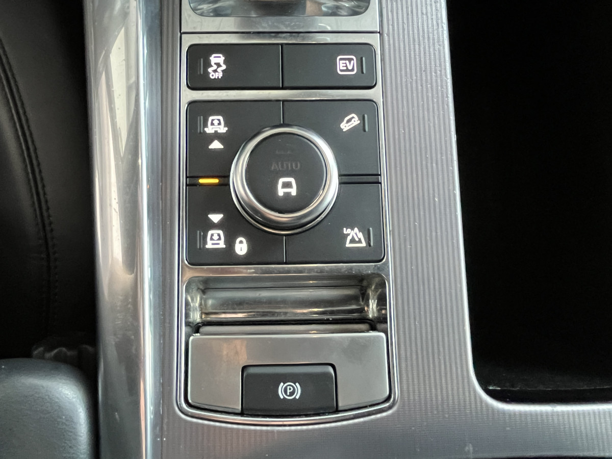 LAND ROVER RANGE ROVER SPORT 2,0 P400E PHEV 404 HSE 4X4  ATTELAGE TOIT PANORAMIQUE GPS CAMERA KEYLESS  REGULATEUR LIMITEUR HIFI MERIDIAN PHARES  MATRIX LED SUSPENSION PNEUMATIQUE JANTE 21 EXCELLENT ETAT