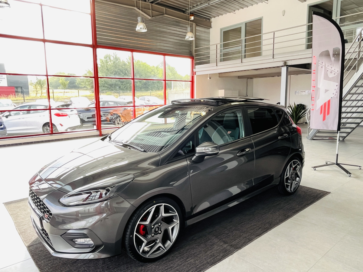 FORD FIESTA ST 1,5 200 PACK PERFORMANCE DIFFERENTIEL + LAUNCH CONTROL  TOIT PANO  APPLE CARPLAY FULL LED ECHAPPEMENT MILTEK BLUETOOTH KEYLESS  HIFI B&O REGULATEUR LIMITEUR PARK PILOT PACK HIVER JANTES 18 EXCELLENT ETAT