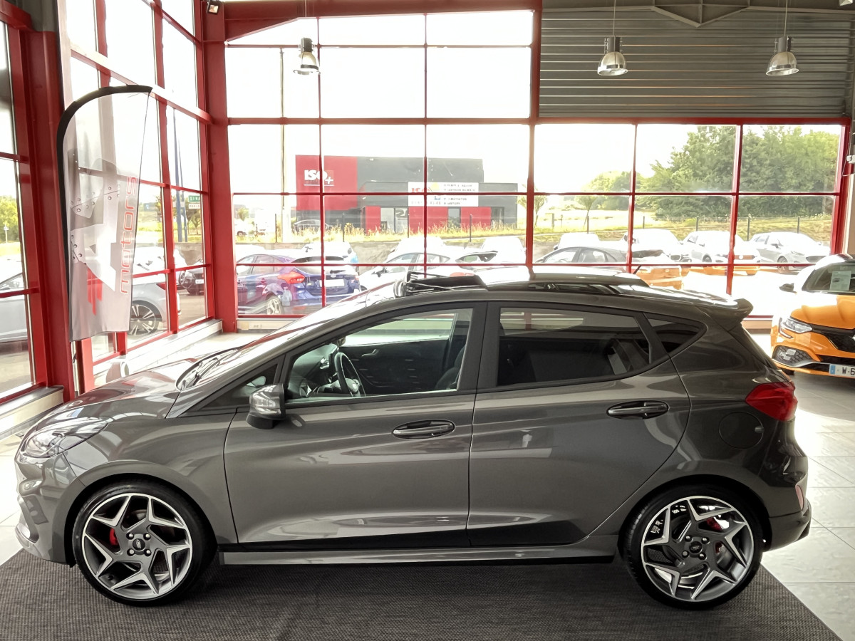 FORD FIESTA ST 1,5 200 PACK PERFORMANCE DIFFERENTIEL + LAUNCH CONTROL  TOIT PANO  APPLE CARPLAY FULL LED ECHAPPEMENT MILTEK BLUETOOTH KEYLESS  HIFI B&O REGULATEUR LIMITEUR PARK PILOT PACK HIVER JANTES 18 EXCELLENT ETAT