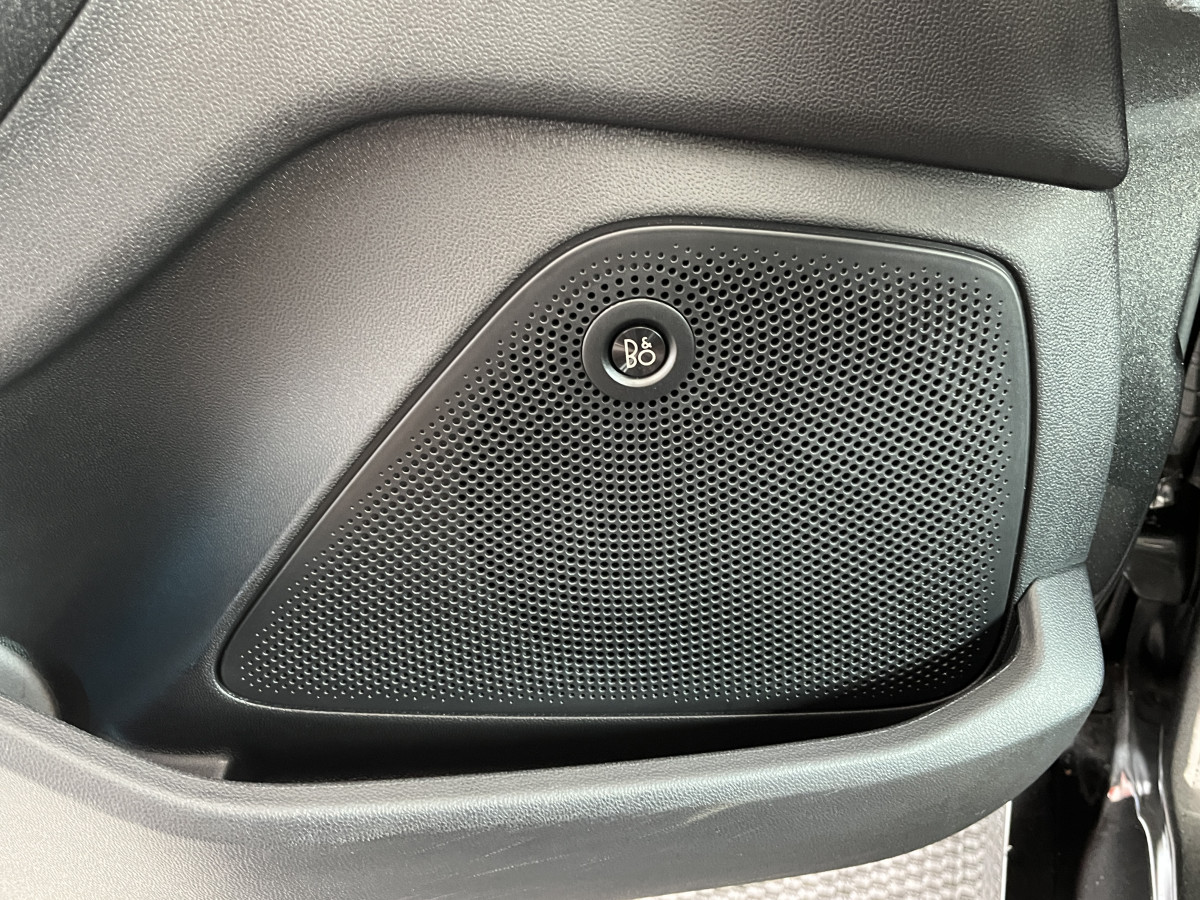 FORD FIESTA ST 1,5 200 PACK PERFORMANCE DIFFERENTIEL + LAUNCH CONTROL  TOIT PANO  APPLE CARPLAY FULL LED ECHAPPEMENT MILTEK BLUETOOTH KEYLESS  HIFI B&O REGULATEUR LIMITEUR PARK PILOT PACK HIVER JANTES 18 EXCELLENT ETAT