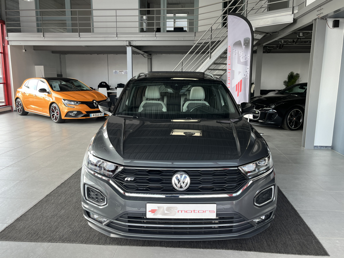 VOLKSWAGEN T-ROC 2,0 TSI 190 R-LINE DSG7 4MOTION TOIT PANORAMIQUE OUVRANT ATTELAGE  APPLE CARPLAY  DMS  ACC GPS CAMERA VIRTUAL COCKPIT HIFI BEATS FULL LED REGULATEUR LIMITEUR JANTE 19 EXCELLENT ETAT