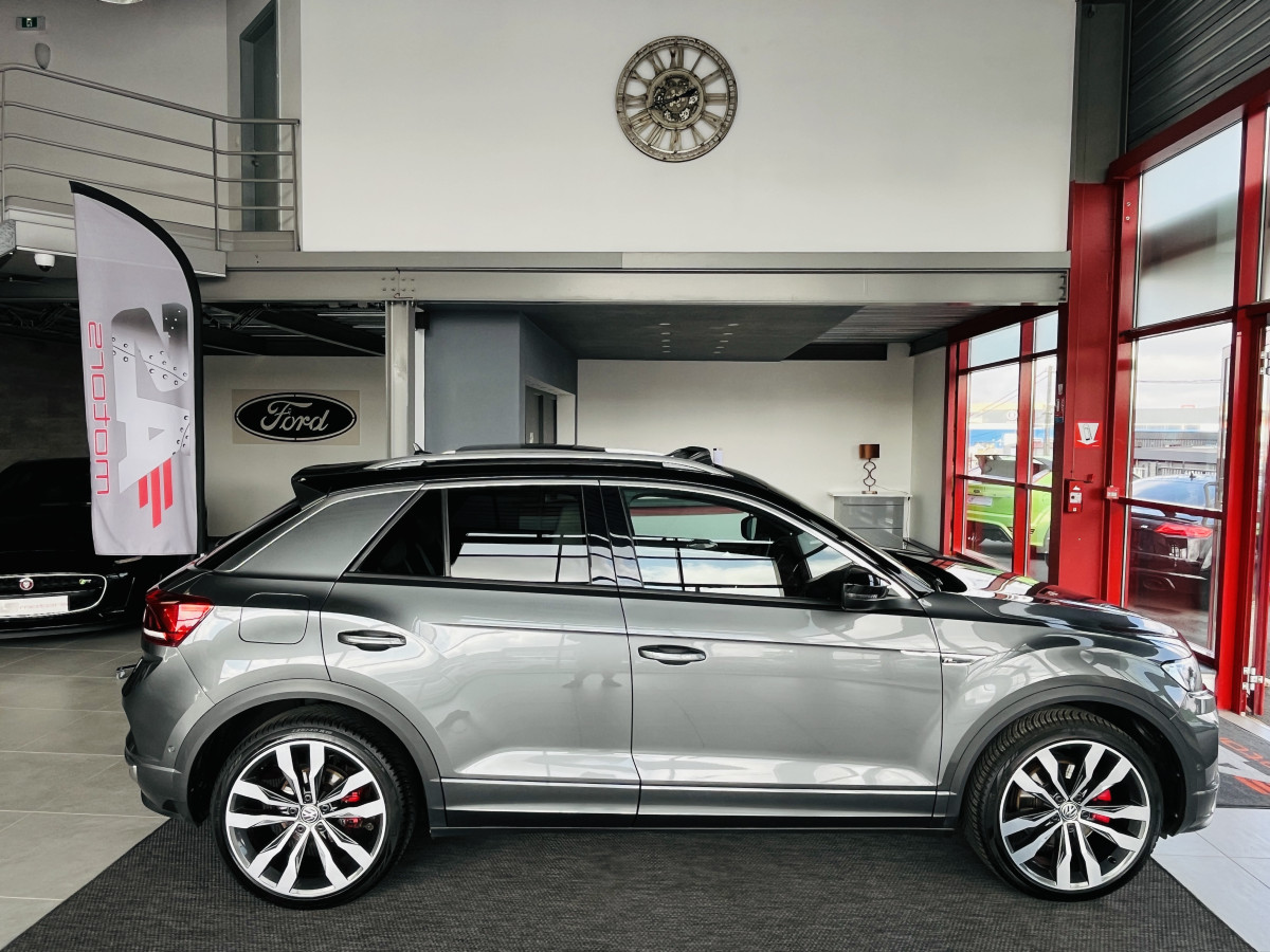 VOLKSWAGEN T-ROC 2,0 TSI 190 R-LINE DSG7 4MOTION TOIT PANORAMIQUE OUVRANT ATTELAGE  APPLE CARPLAY  DMS  ACC GPS CAMERA VIRTUAL COCKPIT HIFI BEATS FULL LED REGULATEUR LIMITEUR JANTE 19 EXCELLENT ETAT
