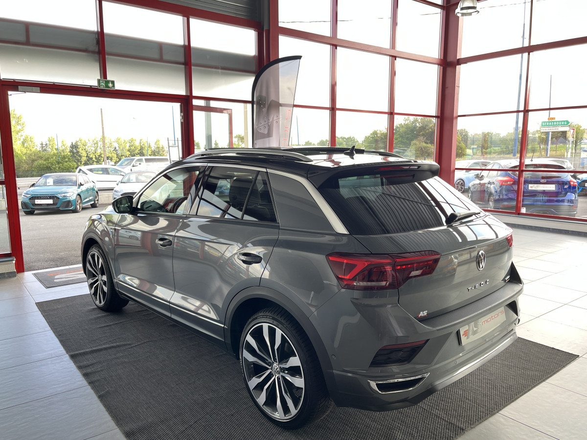 VOLKSWAGEN T-ROC 2,0 TSI 190 R-LINE DSG7 4MOTION TOIT PANORAMIQUE OUVRANT ATTELAGE  APPLE CARPLAY  DMS  ACC GPS CAMERA VIRTUAL COCKPIT HIFI BEATS FULL LED REGULATEUR LIMITEUR JANTE 19 EXCELLENT ETAT
