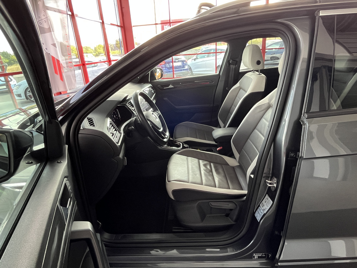 VOLKSWAGEN T-ROC 2,0 TSI 190 R-LINE DSG7 4MOTION TOIT PANORAMIQUE OUVRANT ATTELAGE  APPLE CARPLAY  DMS  ACC GPS CAMERA VIRTUAL COCKPIT HIFI BEATS FULL LED REGULATEUR LIMITEUR JANTE 19 EXCELLENT ETAT