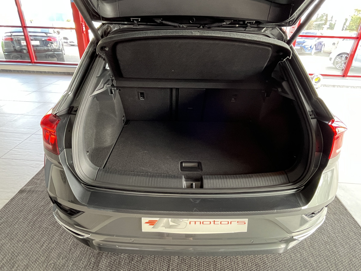 VOLKSWAGEN T-ROC 2,0 TSI 190 R-LINE DSG7 4MOTION TOIT PANORAMIQUE OUVRANT ATTELAGE  APPLE CARPLAY  DMS  ACC GPS CAMERA VIRTUAL COCKPIT HIFI BEATS FULL LED REGULATEUR LIMITEUR JANTE 19 EXCELLENT ETAT