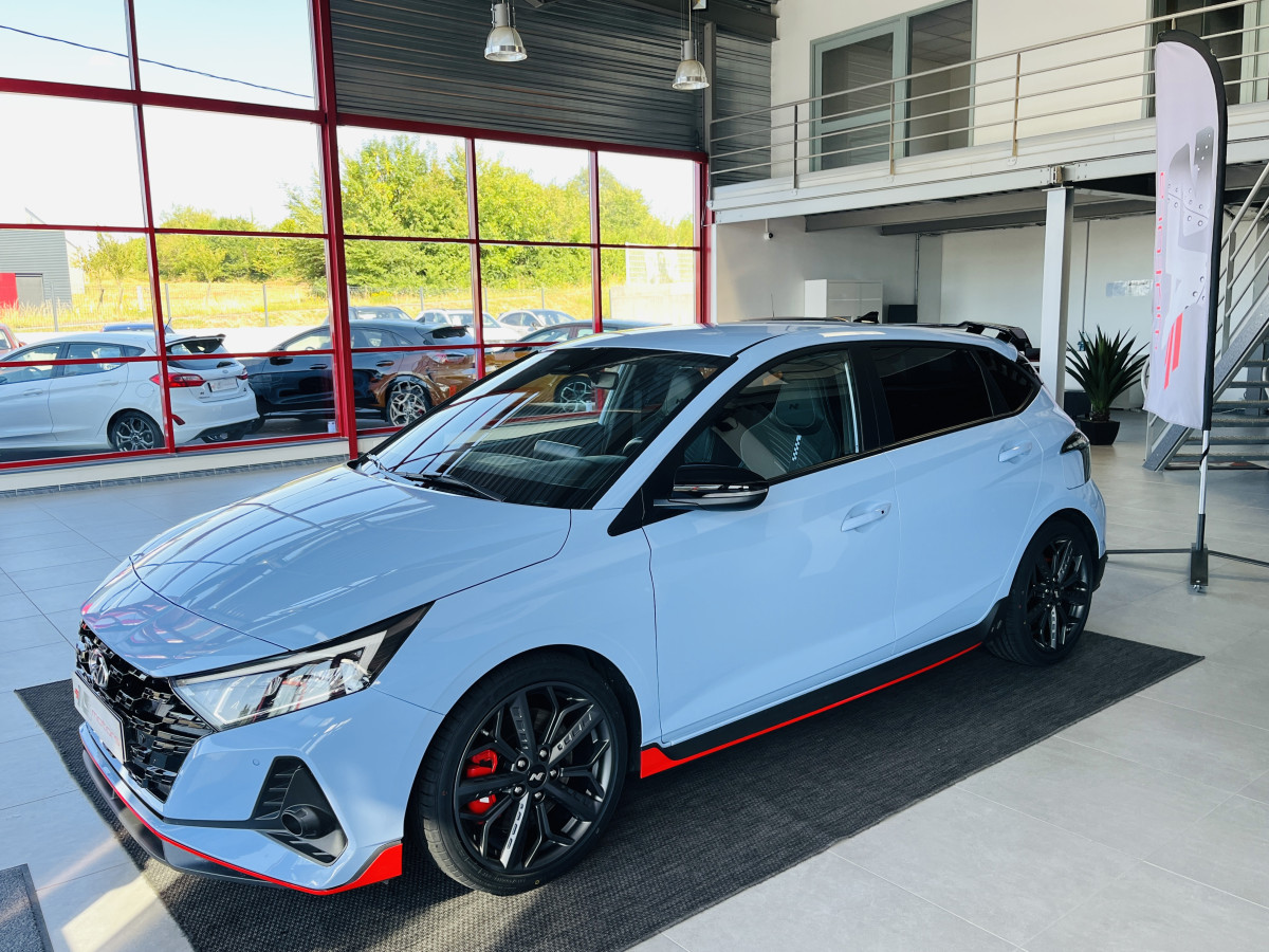 HYUNDAI I20 N 1,6 T-GDI 204 GPS CAMERA APPLE CARPLAY REGULATEUR LIMITEUR KEYLESS VIRTUAL COCKPIT DRIVE SELECT HIFI BOSE FULL LED DIFFERENTIEL A GLISSEMENT ETAT NEUF