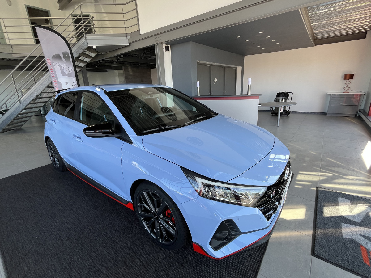 HYUNDAI I20 N 1,6 T-GDI 204 GPS CAMERA APPLE CARPLAY REGULATEUR LIMITEUR KEYLESS VIRTUAL COCKPIT DRIVE SELECT HIFI BOSE FULL LED DIFFERENTIEL A GLISSEMENT ETAT NEUF