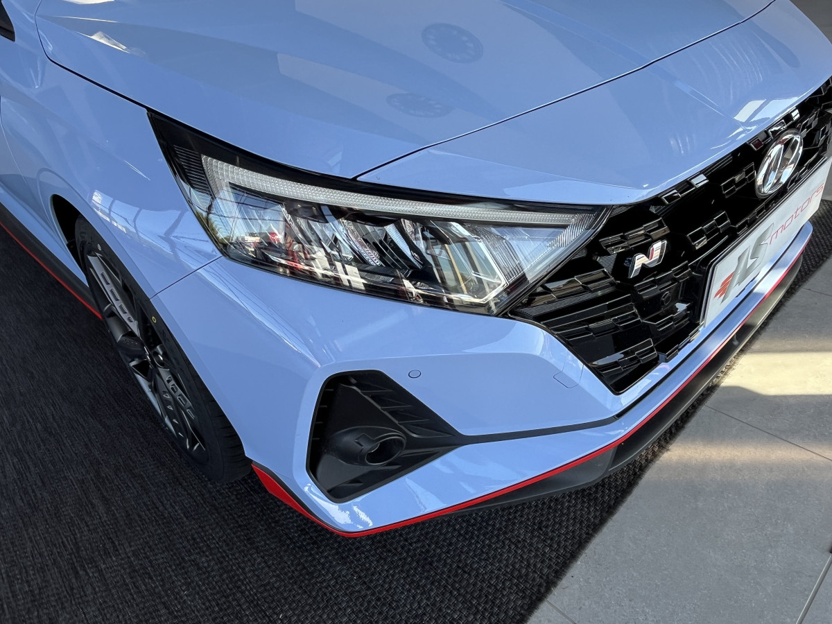 HYUNDAI I20 N 1,6 T-GDI 204 GPS CAMERA APPLE CARPLAY REGULATEUR LIMITEUR KEYLESS VIRTUAL COCKPIT DRIVE SELECT HIFI BOSE FULL LED DIFFERENTIEL A GLISSEMENT ETAT NEUF