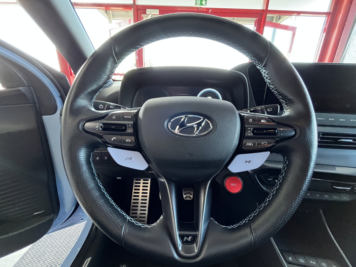 HYUNDAI I20 N 1,6 T-GDI 204 GPS CAMERA APPLE CARPLAY REGULATEUR LIMITEUR KEYLESS VIRTUAL COCKPIT DRIVE SELECT HIFI BOSE FULL LED DIFFERENTIEL A GLISSEMENT ETAT NEUF