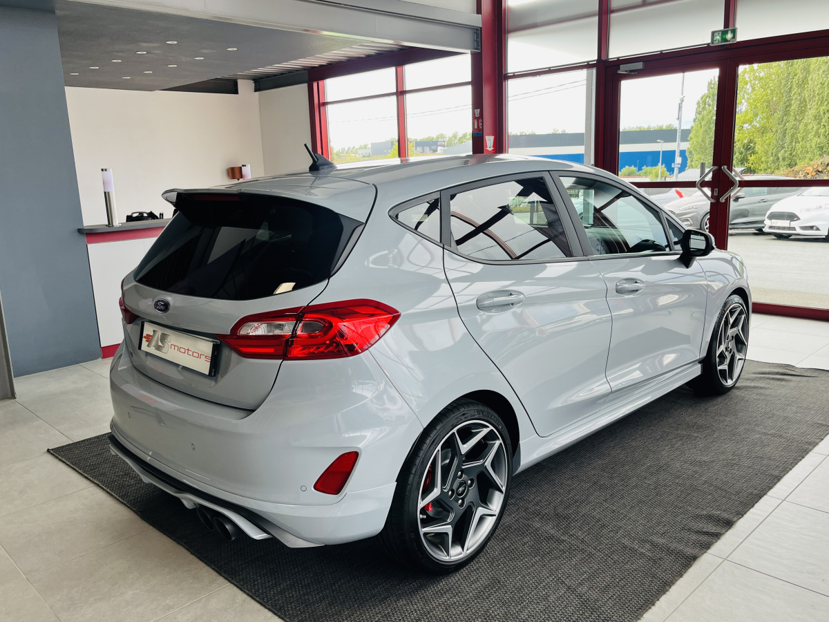 FORD FIESTA ST 1,5 200 PACK PERFORMANCE DIFFERENTIEL LAUNCH CONTROL GPS  APPLE CARPLAY FULL LED KEYLESS BLUETOOTH HIFI B&O REGULATEUR LIMITEUR PACK HIVER ECHAPPEMENT MILTEK EXCELLENT ETAT.