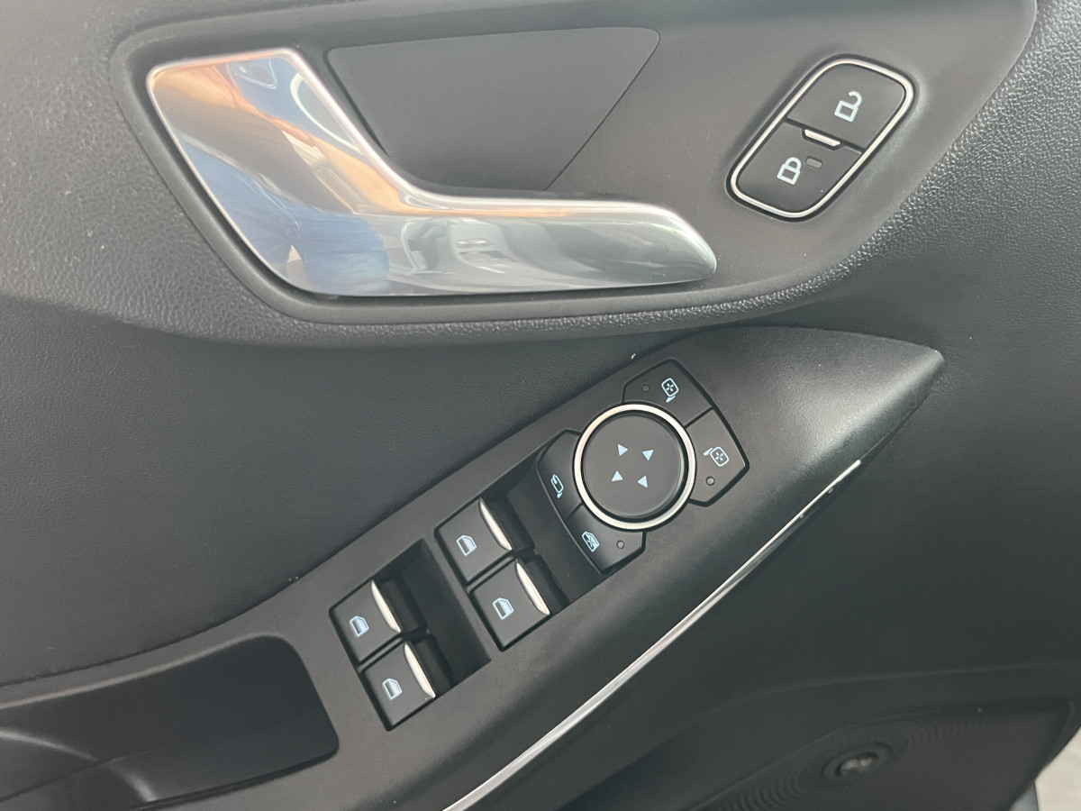 FORD FIESTA ST 1,5 200 PACK PERFORMANCE DIFFERENTIEL LAUNCH CONTROL GPS  APPLE CARPLAY FULL LED KEYLESS BLUETOOTH HIFI B&O REGULATEUR LIMITEUR PACK HIVER ECHAPPEMENT MILTEK EXCELLENT ETAT.