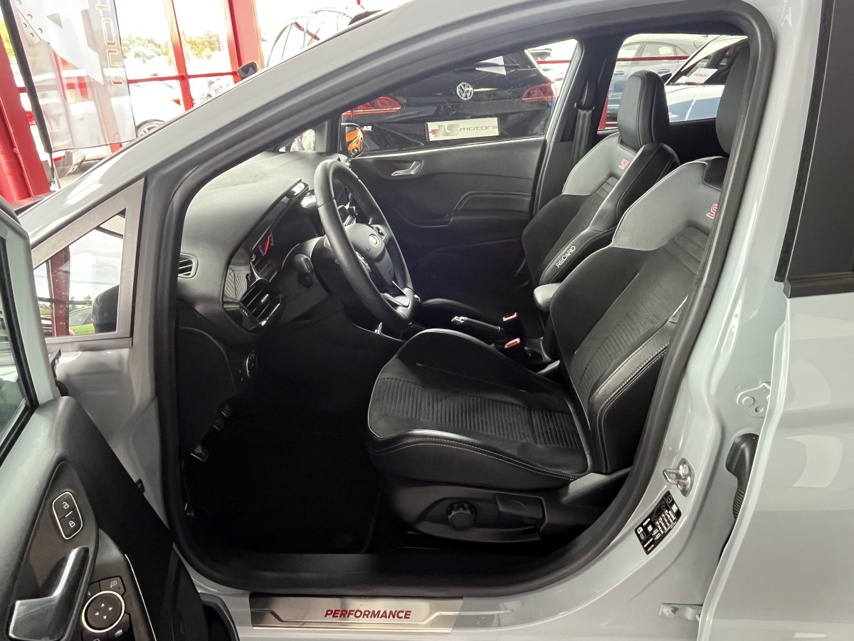 FORD FIESTA ST 1,5 200 PACK PERFORMANCE DIFFERENTIEL LAUNCH CONTROL GPS  APPLE CARPLAY FULL LED KEYLESS BLUETOOTH HIFI B&O REGULATEUR LIMITEUR PACK HIVER ECHAPPEMENT MILTEK EXCELLENT ETAT.
