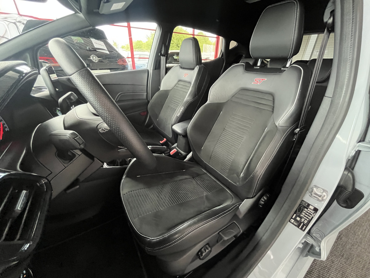 FORD FIESTA ST 1,5 200 PACK PERFORMANCE DIFFERENTIEL LAUNCH CONTROL GPS  APPLE CARPLAY FULL LED KEYLESS BLUETOOTH HIFI B&O REGULATEUR LIMITEUR PACK HIVER ECHAPPEMENT MILTEK EXCELLENT ETAT.
