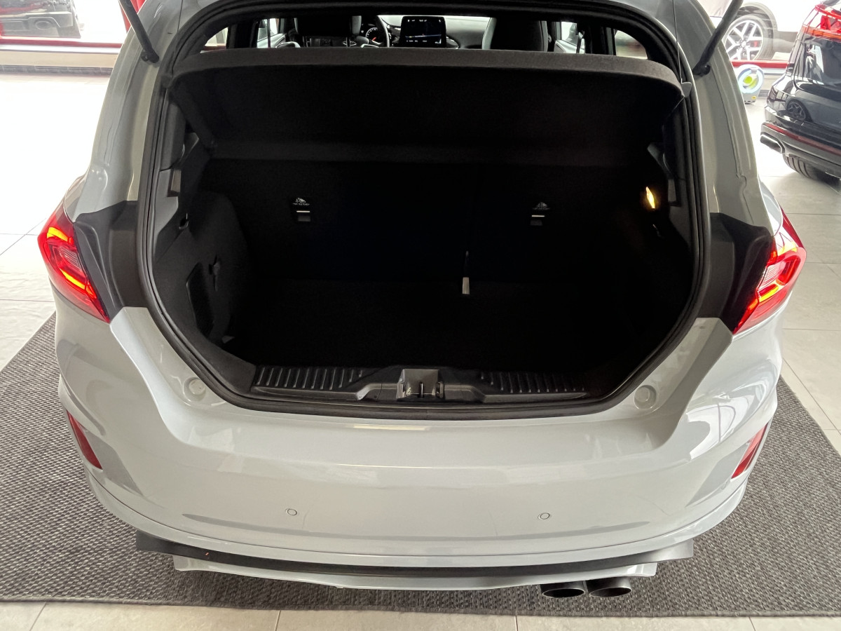 FORD FIESTA ST 1,5 200 PACK PERFORMANCE DIFFERENTIEL LAUNCH CONTROL GPS  APPLE CARPLAY FULL LED KEYLESS BLUETOOTH HIFI B&O REGULATEUR LIMITEUR PACK HIVER ECHAPPEMENT MILTEK EXCELLENT ETAT.