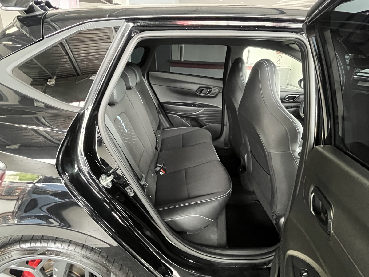 HYUNDAI I20 N 1,6 T-GDI 204 GPS CAMERA APPLE CARPLAY REGULATEUR LIMITEUR KEYLESS VIRTUAL COCKPIT DRIVE SELECT HIFI BOSE FULL LED DIFFERENTIEL A GLISSEMENT ETAT NEUF