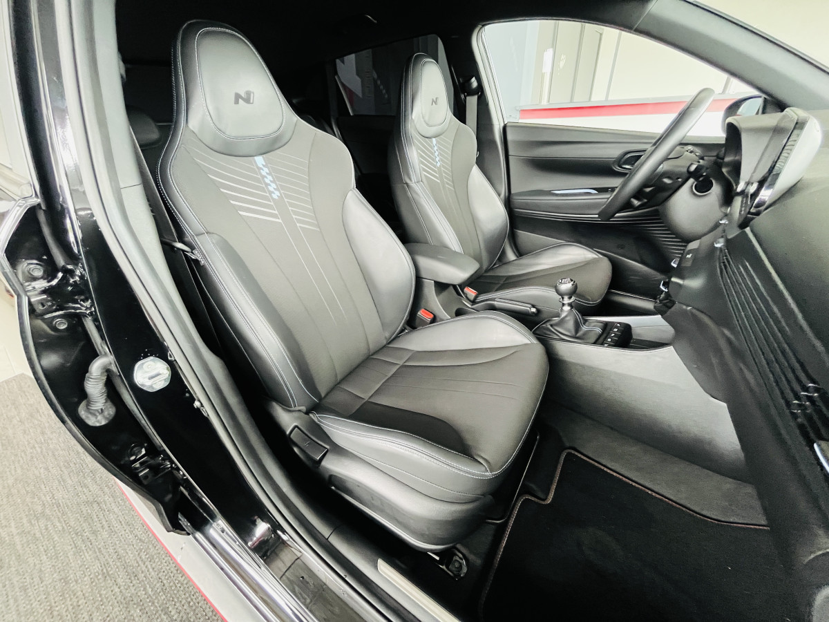 HYUNDAI I20 N 1,6 T-GDI 204 GPS CAMERA APPLE CARPLAY REGULATEUR LIMITEUR KEYLESS VIRTUAL COCKPIT DRIVE SELECT HIFI BOSE FULL LED DIFFERENTIEL A GLISSEMENT ETAT NEUF