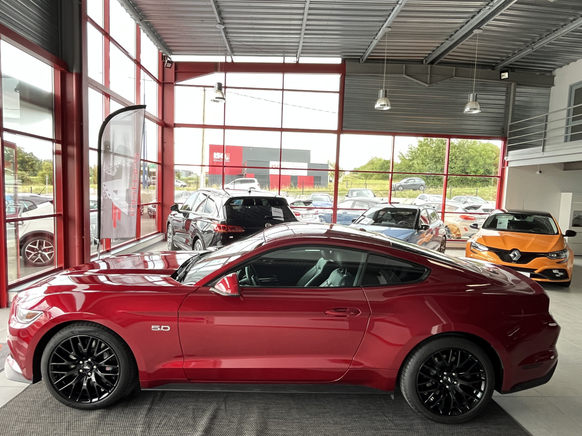 FORD MUSTANG FASTBACK 5,0 V8 421 GT GPS CAMERA REGULATEUR LIMITEUR KEYLESS ECHAPPEMENT A CLAPET  PARK PILOT APPLE CARPLAY FEUX BI-XENON  EXCELLENT ETAT