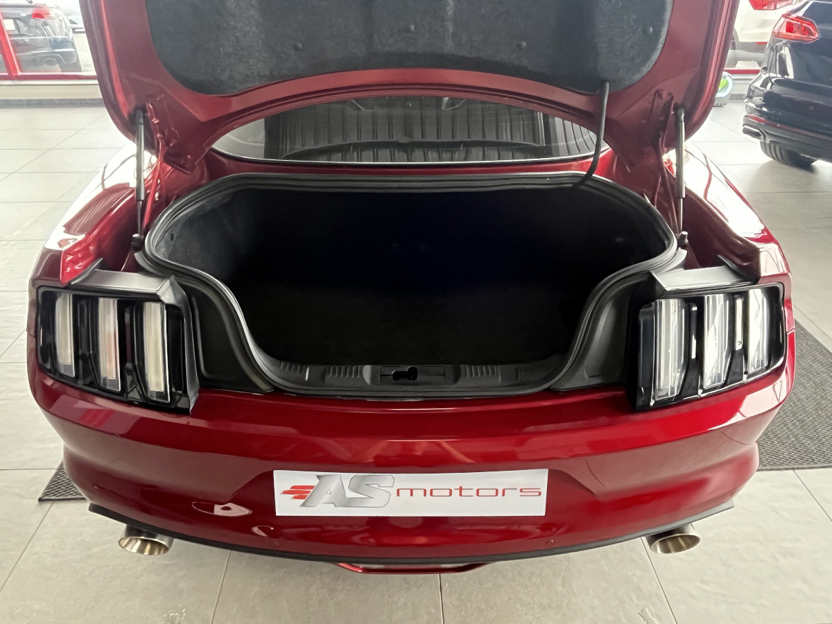 FORD MUSTANG FASTBACK 5,0 V8 421 GT GPS CAMERA REGULATEUR LIMITEUR KEYLESS ECHAPPEMENT A CLAPET  PARK PILOT APPLE CARPLAY FEUX BI-XENON  EXCELLENT ETAT