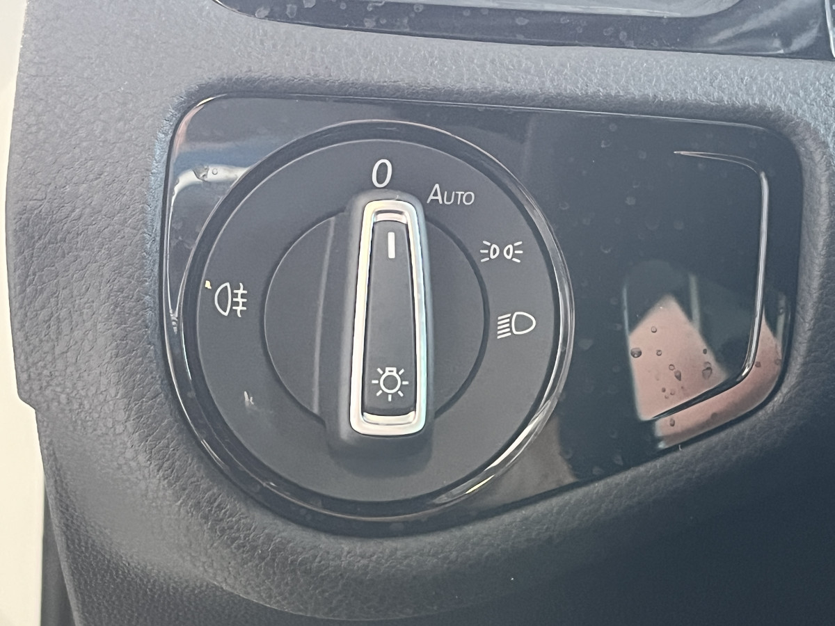 VOLKSWAGEN GOLF 7 R 2,0 TSI 300 DSG6 4 MOTION TOIT PANORAMIQUE GPS REGULATEUR LIMITEUR DRIVE SELECT  FEUX BI-XENON FULL CUIR PARK PILOT   EXCELLENT ETAT