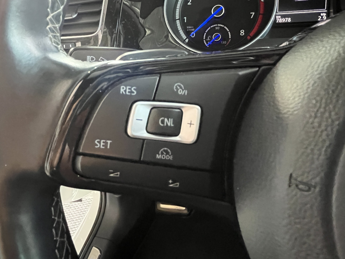 VOLKSWAGEN GOLF 7 R 2,0 TSI 300 DSG6 4 MOTION TOIT PANORAMIQUE GPS REGULATEUR LIMITEUR DRIVE SELECT  FEUX BI-XENON FULL CUIR PARK PILOT   EXCELLENT ETAT