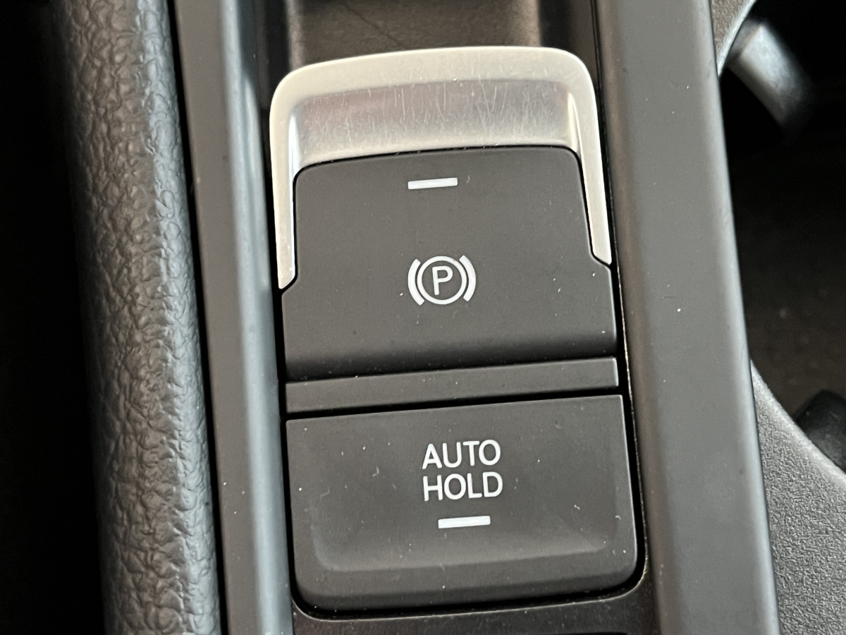 VOLKSWAGEN GOLF 7 R 2,0 TSI 300 DSG6 4 MOTION TOIT PANORAMIQUE GPS REGULATEUR LIMITEUR DRIVE SELECT  FEUX BI-XENON FULL CUIR PARK PILOT   EXCELLENT ETAT
