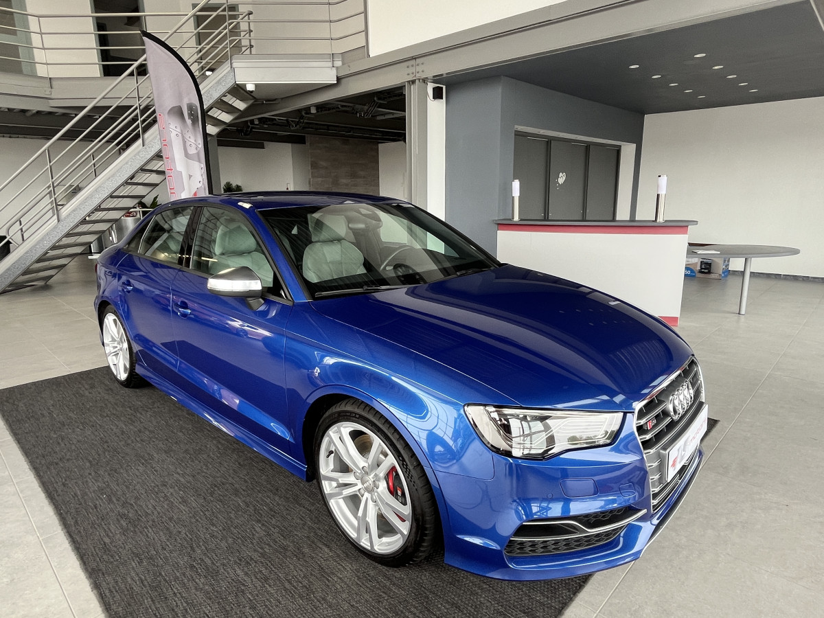 AUDI S3 BERLINE 2,0 TFSI 300 QUATTRO  GPS REGULATEUR ADAPTATIF KEYLESS FULL LED PARK ASSIST DRIVE SELECT JANTES 18 EXCELLENT ETAT