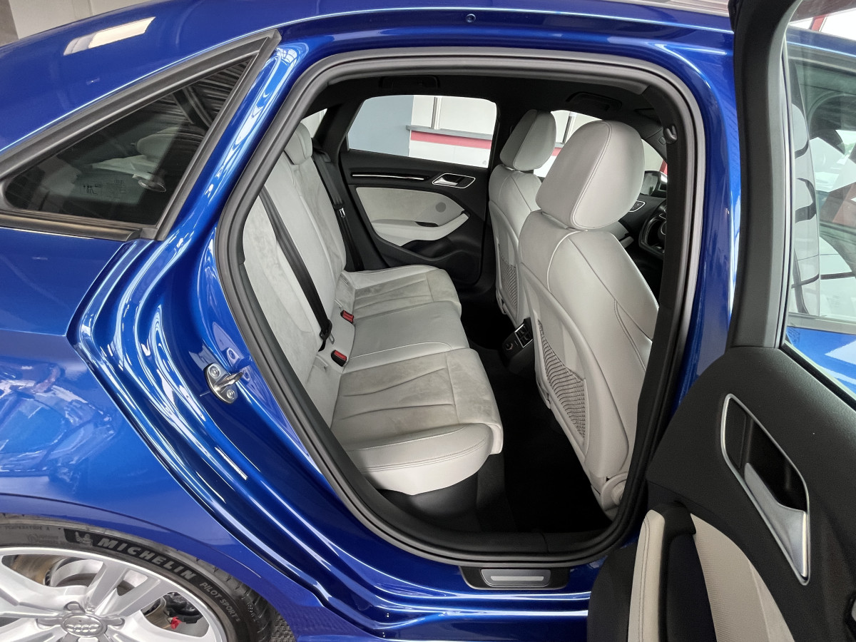 AUDI S3 BERLINE 2,0 TFSI 300 QUATTRO  GPS REGULATEUR ADAPTATIF KEYLESS FULL LED PARK ASSIST DRIVE SELECT JANTES 18 EXCELLENT ETAT