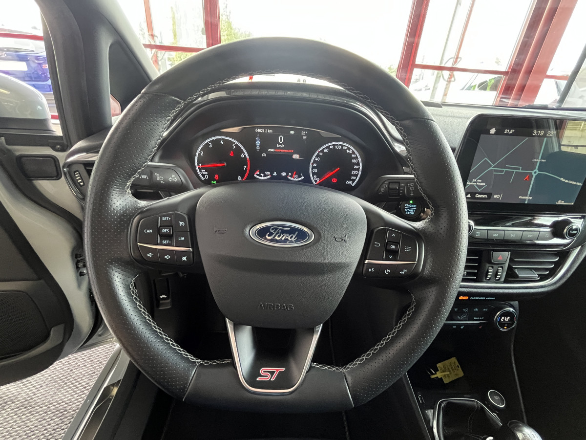 FORD FIESTA ST 1,5 200 TOIT PANORAMIQUE GPS CAMERA KEYLESS   APPLE CARPLAY FULL LED BLUETOOTH HIFI B&O REGULATEUR LIMITEUR JANTES 18 PACK HIVER  EXCELLENT ETAT