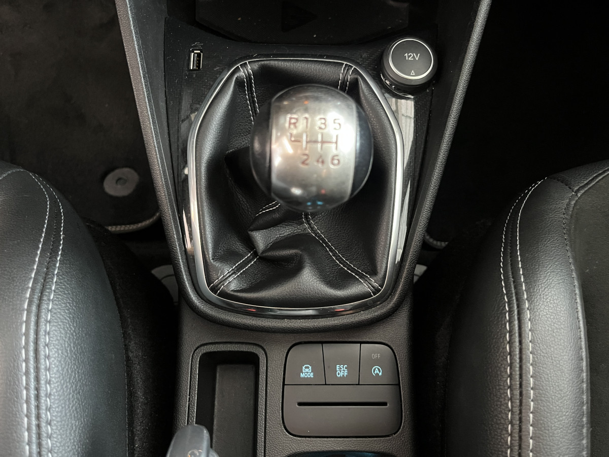 FORD FIESTA ST 1,5 200 TOIT PANORAMIQUE GPS CAMERA KEYLESS   APPLE CARPLAY FULL LED BLUETOOTH HIFI B&O REGULATEUR LIMITEUR JANTES 18 PACK HIVER  EXCELLENT ETAT