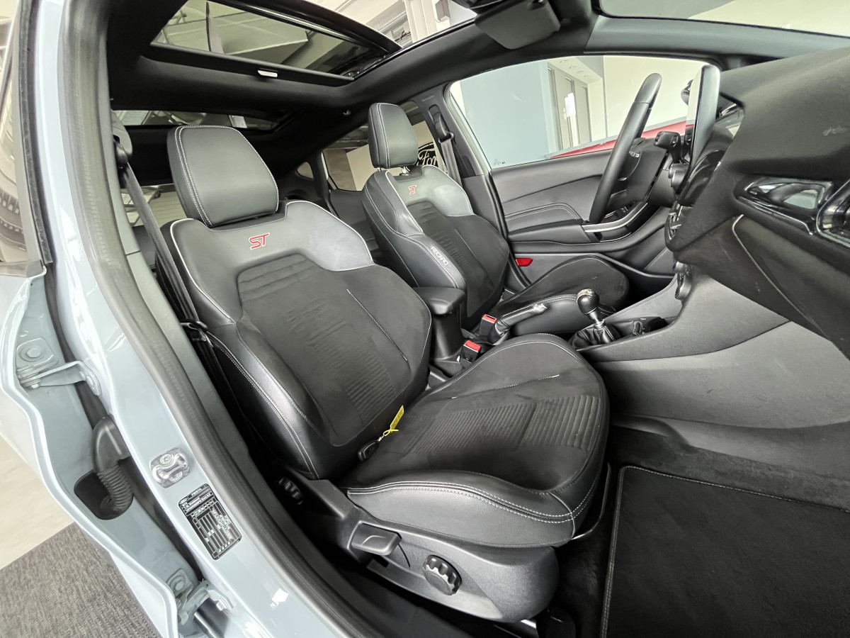 FORD FIESTA ST 1,5 200 TOIT PANORAMIQUE GPS CAMERA KEYLESS   APPLE CARPLAY FULL LED BLUETOOTH HIFI B&O REGULATEUR LIMITEUR JANTES 18 PACK HIVER  EXCELLENT ETAT