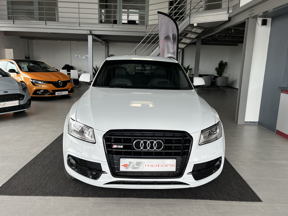 AUDI SQ5 TDI V6 326 COMPETITION QUATTRO BVA8 QUATTRO ATTELAGE ELECTRIQUE GPS CAMERA KEYLESS  REGULATEUR ADAPTATIF BI-XENON  ALU BROSSÉ PARK PILOT FULL CUIR  DRIVE SELECT JANTE 21 EXCELLENT ETAT