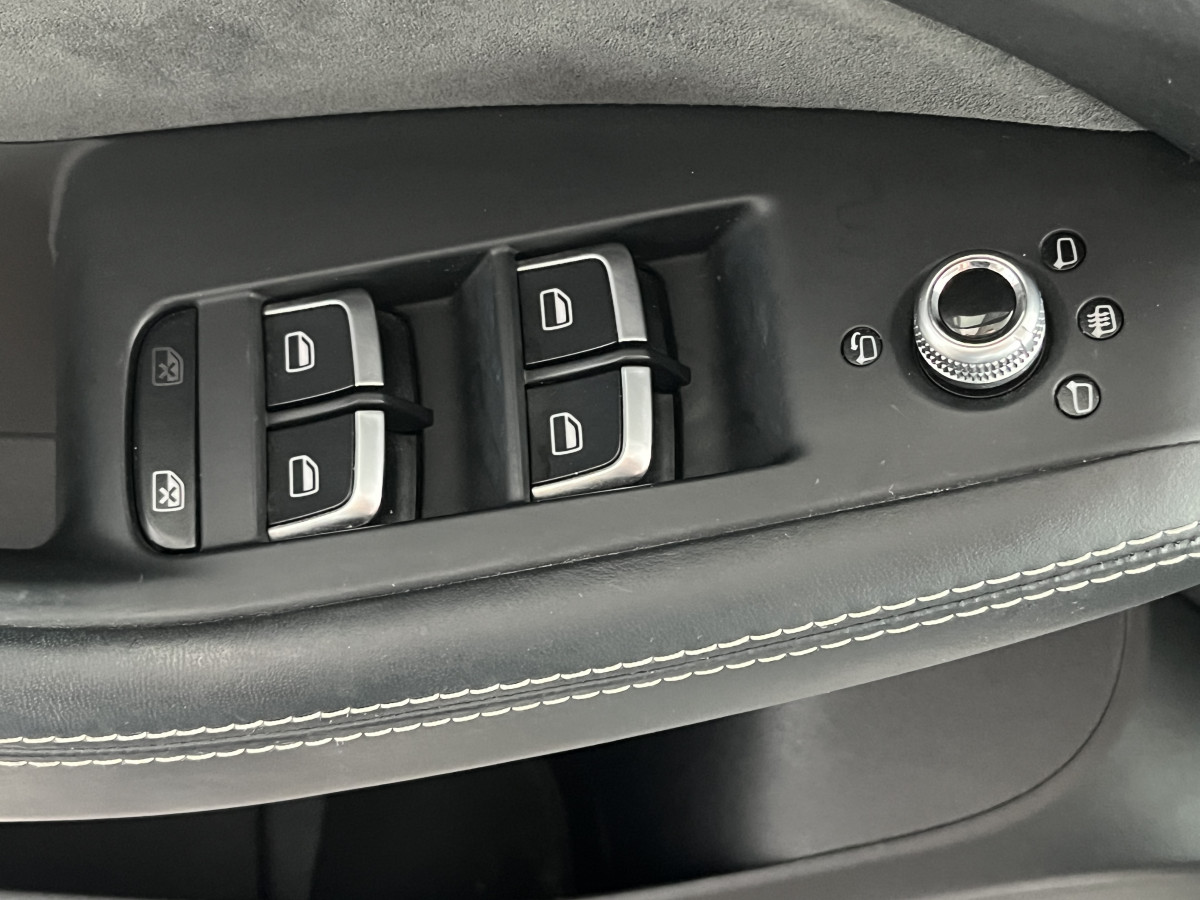 AUDI SQ5 TDI V6 326 COMPETITION QUATTRO BVA8 QUATTRO ATTELAGE ELECTRIQUE GPS CAMERA KEYLESS  REGULATEUR ADAPTATIF BI-XENON  ALU BROSSÉ PARK PILOT FULL CUIR  DRIVE SELECT JANTE 21 EXCELLENT ETAT