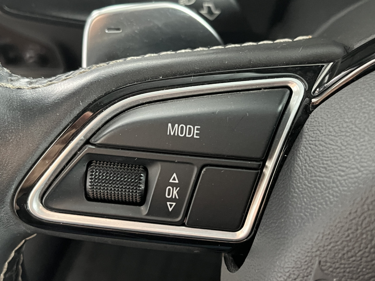 AUDI SQ5 TDI V6 326 COMPETITION QUATTRO BVA8 QUATTRO ATTELAGE ELECTRIQUE GPS CAMERA KEYLESS  REGULATEUR ADAPTATIF BI-XENON  ALU BROSSÉ PARK PILOT FULL CUIR  DRIVE SELECT JANTE 21 EXCELLENT ETAT