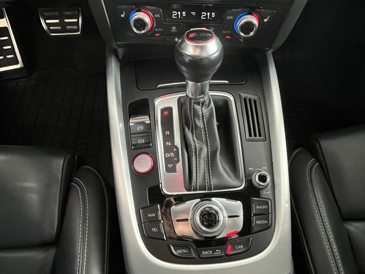 AUDI SQ5 TDI V6 326 COMPETITION QUATTRO BVA8 QUATTRO ATTELAGE ELECTRIQUE GPS CAMERA KEYLESS  REGULATEUR ADAPTATIF BI-XENON  ALU BROSSÉ PARK PILOT FULL CUIR  DRIVE SELECT JANTE 21 EXCELLENT ETAT