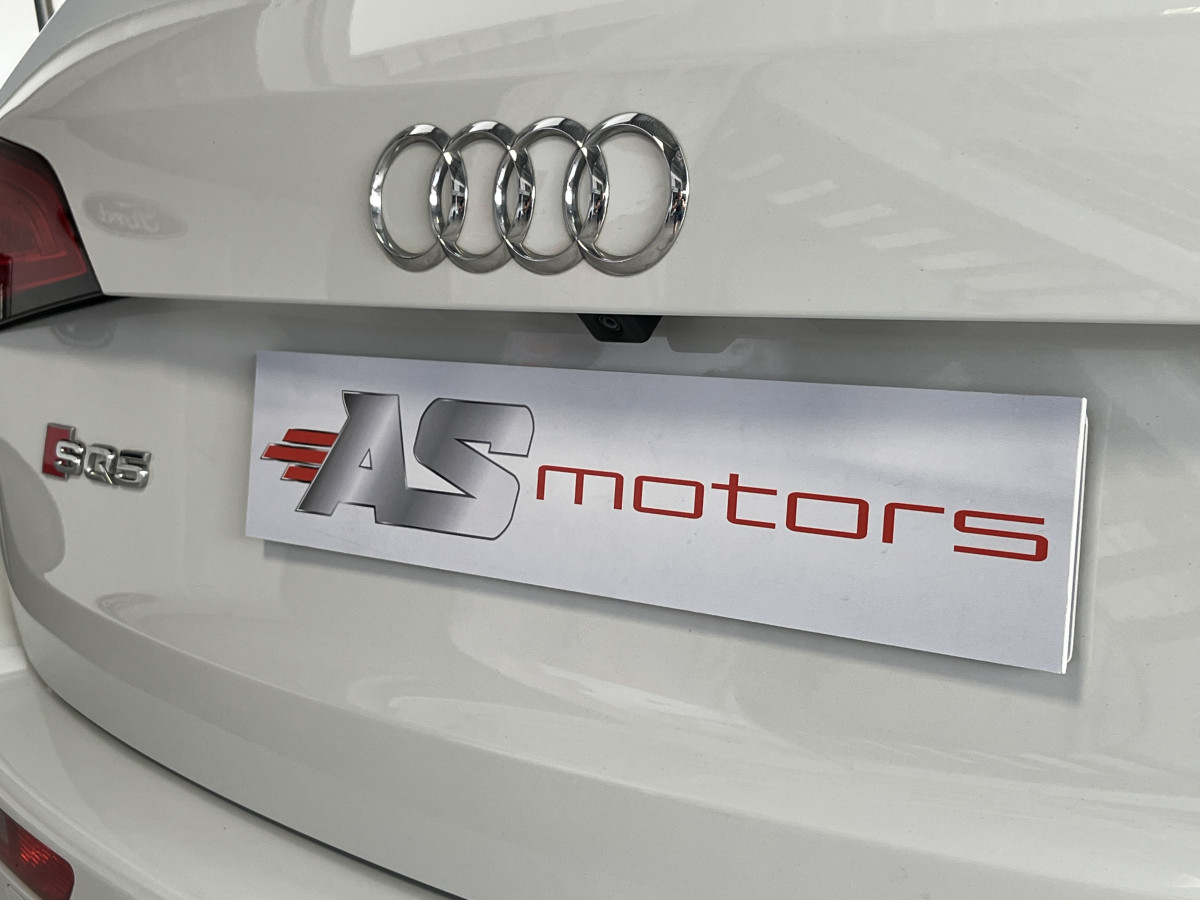 AUDI SQ5 TDI V6 326 COMPETITION QUATTRO BVA8 QUATTRO ATTELAGE ELECTRIQUE GPS CAMERA KEYLESS  REGULATEUR ADAPTATIF BI-XENON  ALU BROSSÉ PARK PILOT FULL CUIR  DRIVE SELECT JANTE 21 EXCELLENT ETAT