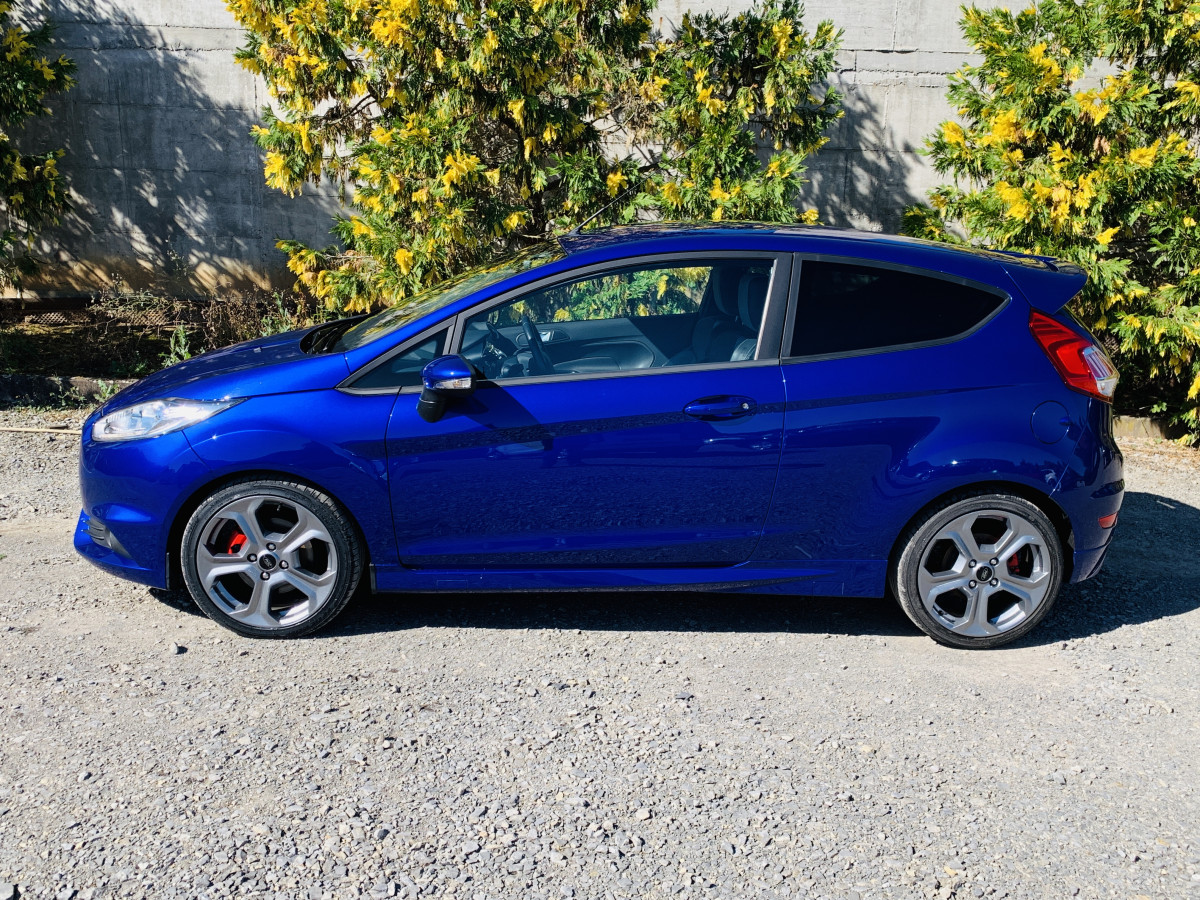 FORD FIESTA ST 1,6 TURBO 182 GPS BLEU PERFORMANCE CAMERA