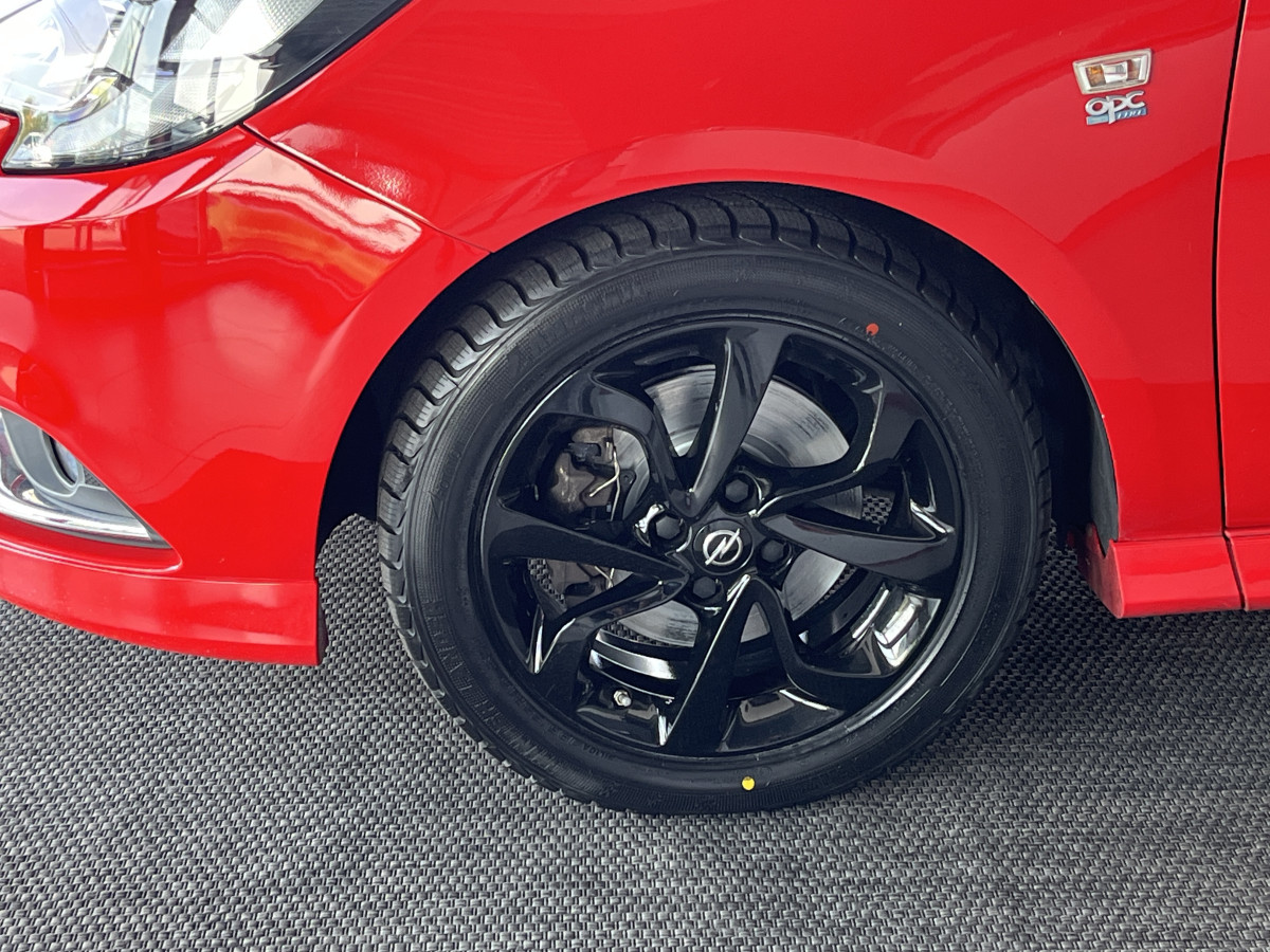 OPEL CORSA 1,4 TURBO 100 PACK OPC LINE BLUETOOTH REGULATEUR LIMITEUR PHARE HALOGENE JANTES 16 EXCELLENT ETAT
