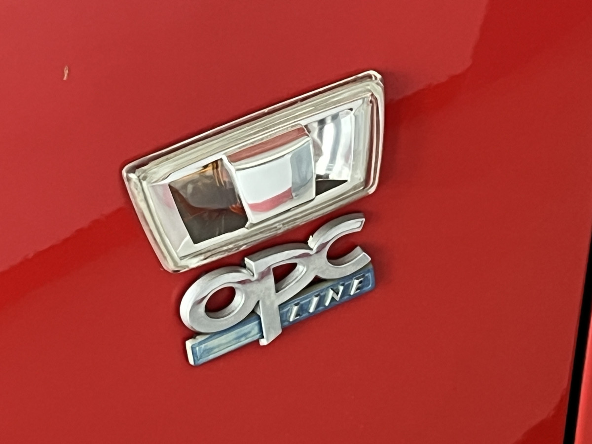 OPEL CORSA 1,4 TURBO 100 PACK OPC LINE BLUETOOTH REGULATEUR LIMITEUR PHARE HALOGENE JANTES 16 EXCELLENT ETAT