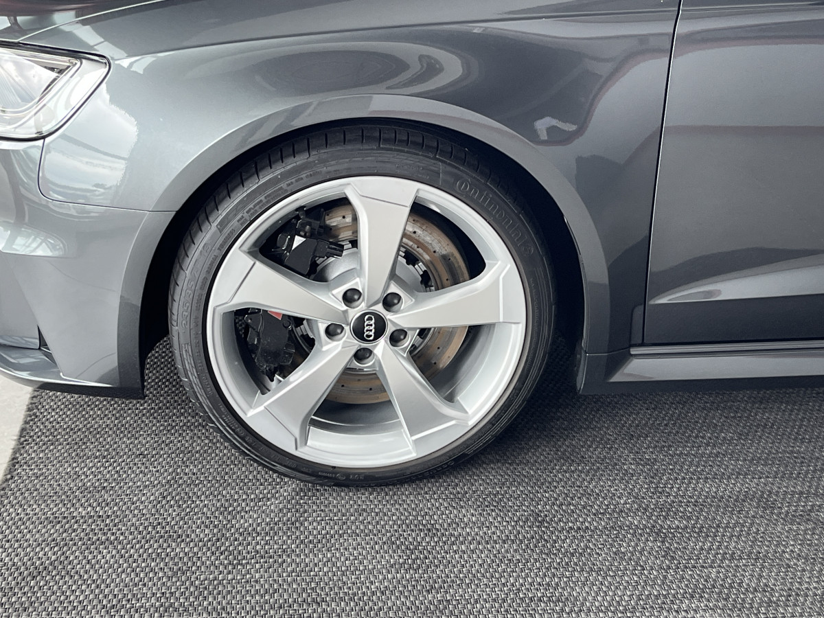 AUDI RS3 SPORTBACK 2,5 TFSI 367 S-TRONIC 7 QUATTRO TOIT PANORAMIQUE  GPS CAMERA KEYLESS HIFI BANG&OLUFSEN MAGNETIC RIDE FULL LED  ECHAPPEMENT RS REGULATEUR ADAPTATIF JANTES ROTOR AUDI DRIVE SIEGES RS CONFORT  SELECT EXCELLENT ETAT