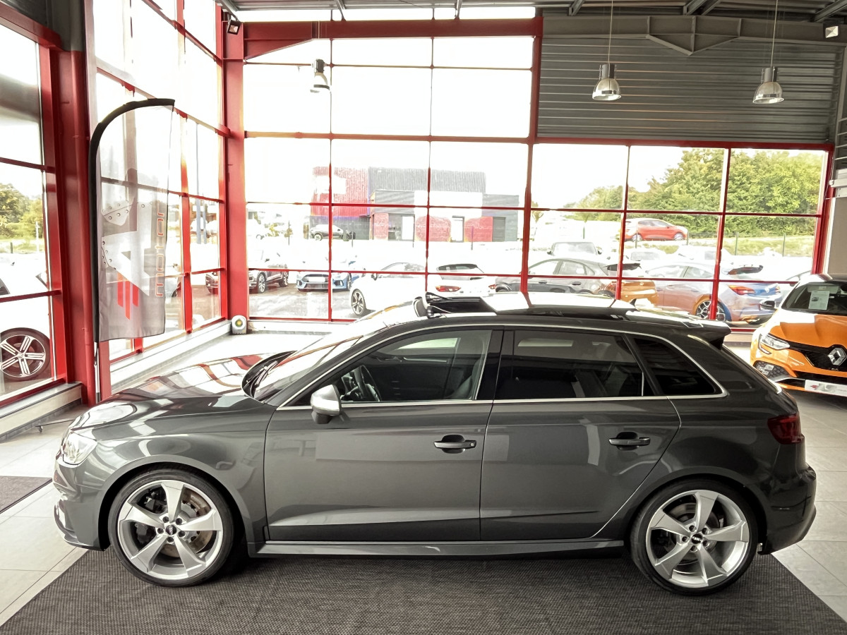 AUDI RS3 SPORTBACK 2,5 TFSI 367 S-TRONIC 7 QUATTRO TOIT PANORAMIQUE  GPS CAMERA KEYLESS HIFI BANG&OLUFSEN MAGNETIC RIDE FULL LED  ECHAPPEMENT RS REGULATEUR ADAPTATIF JANTES ROTOR AUDI DRIVE SIEGES RS CONFORT  SELECT EXCELLENT ETAT