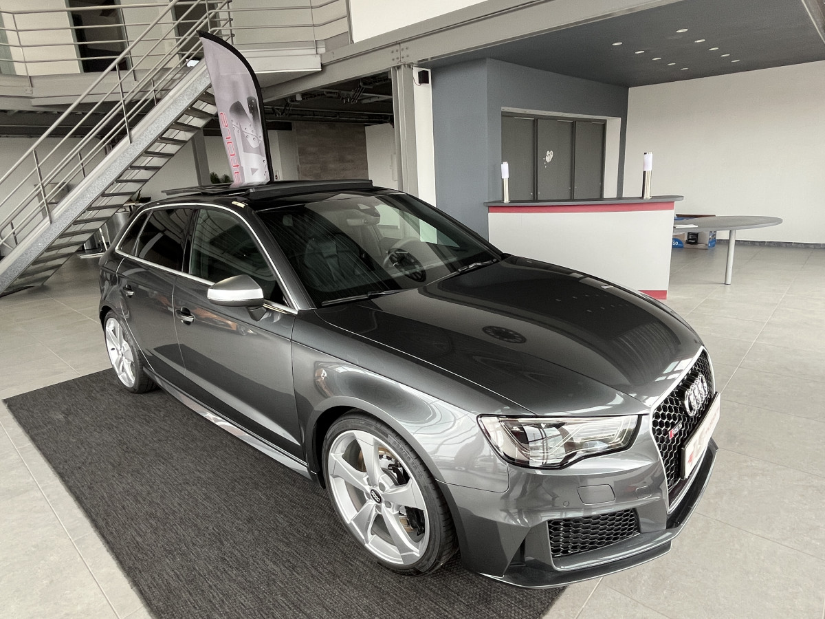 AUDI RS3 SPORTBACK 2,5 TFSI 367 S-TRONIC 7 QUATTRO TOIT PANORAMIQUE  GPS CAMERA KEYLESS HIFI BANG&OLUFSEN MAGNETIC RIDE FULL LED  ECHAPPEMENT RS REGULATEUR ADAPTATIF JANTES ROTOR AUDI DRIVE SIEGES RS CONFORT  SELECT EXCELLENT ETAT