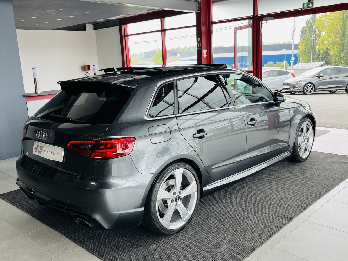 AUDI RS3 SPORTBACK 2,5 TFSI 367 S-TRONIC 7 QUATTRO TOIT PANORAMIQUE  GPS CAMERA KEYLESS HIFI BANG&OLUFSEN MAGNETIC RIDE FULL LED  ECHAPPEMENT RS REGULATEUR ADAPTATIF JANTES ROTOR AUDI DRIVE SIEGES RS CONFORT  SELECT EXCELLENT ETAT