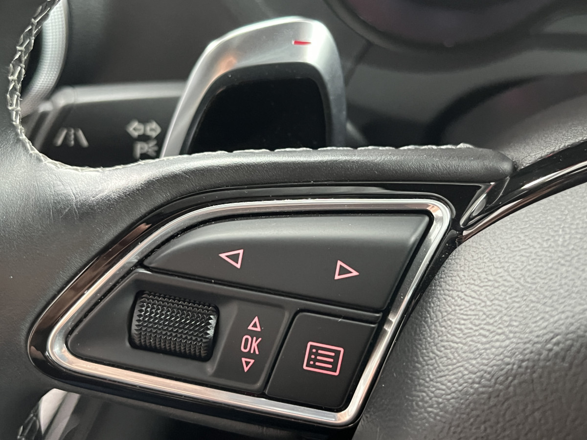 AUDI RS3 SPORTBACK 2,5 TFSI 367 S-TRONIC 7 QUATTRO TOIT PANORAMIQUE  GPS CAMERA KEYLESS HIFI BANG&OLUFSEN MAGNETIC RIDE FULL LED  ECHAPPEMENT RS REGULATEUR ADAPTATIF JANTES ROTOR AUDI DRIVE SIEGES RS CONFORT  SELECT EXCELLENT ETAT