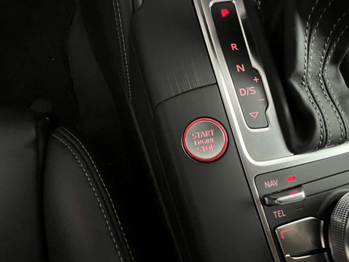 AUDI RS3 SPORTBACK 2,5 TFSI 367 S-TRONIC 7 QUATTRO TOIT PANORAMIQUE  GPS CAMERA KEYLESS HIFI BANG&OLUFSEN MAGNETIC RIDE FULL LED  ECHAPPEMENT RS REGULATEUR ADAPTATIF JANTES ROTOR AUDI DRIVE SIEGES RS CONFORT  SELECT EXCELLENT ETAT