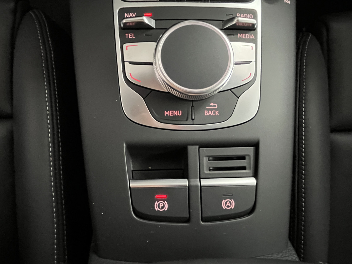 AUDI RS3 SPORTBACK 2,5 TFSI 367 S-TRONIC 7 QUATTRO TOIT PANORAMIQUE  GPS CAMERA KEYLESS HIFI BANG&OLUFSEN MAGNETIC RIDE FULL LED  ECHAPPEMENT RS REGULATEUR ADAPTATIF JANTES ROTOR AUDI DRIVE SIEGES RS CONFORT  SELECT EXCELLENT ETAT