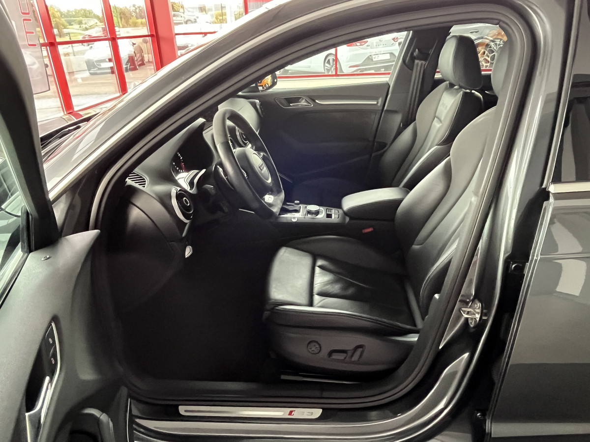 AUDI RS3 SPORTBACK 2,5 TFSI 367 S-TRONIC 7 QUATTRO TOIT PANORAMIQUE  GPS CAMERA KEYLESS HIFI BANG&OLUFSEN MAGNETIC RIDE FULL LED  ECHAPPEMENT RS REGULATEUR ADAPTATIF JANTES ROTOR AUDI DRIVE SIEGES RS CONFORT  SELECT EXCELLENT ETAT