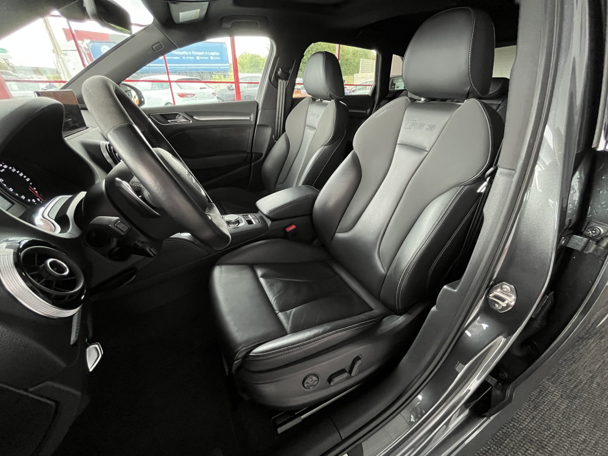 AUDI RS3 SPORTBACK 2,5 TFSI 367 S-TRONIC 7 QUATTRO TOIT PANORAMIQUE  GPS CAMERA KEYLESS HIFI BANG&OLUFSEN MAGNETIC RIDE FULL LED  ECHAPPEMENT RS REGULATEUR ADAPTATIF JANTES ROTOR AUDI DRIVE SIEGES RS CONFORT  SELECT EXCELLENT ETAT