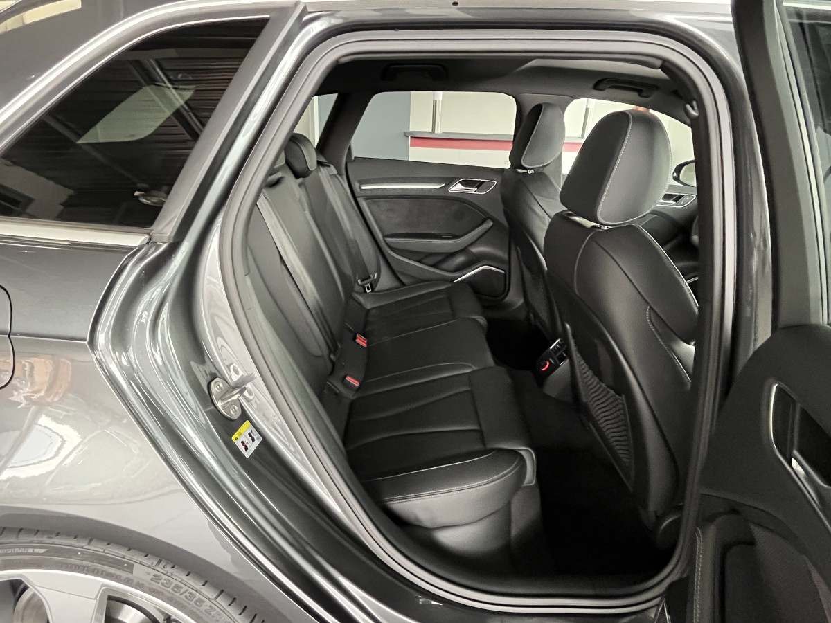 AUDI RS3 SPORTBACK 2,5 TFSI 367 S-TRONIC 7 QUATTRO TOIT PANORAMIQUE  GPS CAMERA KEYLESS HIFI BANG&OLUFSEN MAGNETIC RIDE FULL LED  ECHAPPEMENT RS REGULATEUR ADAPTATIF JANTES ROTOR AUDI DRIVE SIEGES RS CONFORT  SELECT EXCELLENT ETAT